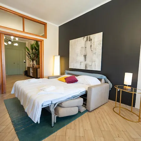 Apartment Duomo 11 By Dimorra Naples