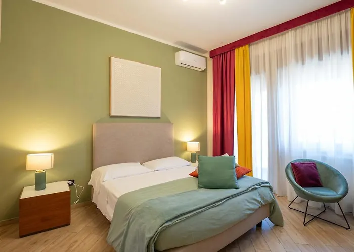 Duomo 11 By Dimorra Nápoles