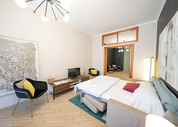 Apartment Duomo 11 By Dimorra *